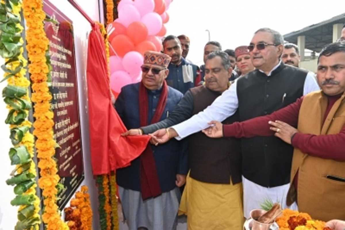 पावरलूम इकाई की स्थापना मील का पत्थर साबित होगी : गणेश जोशी